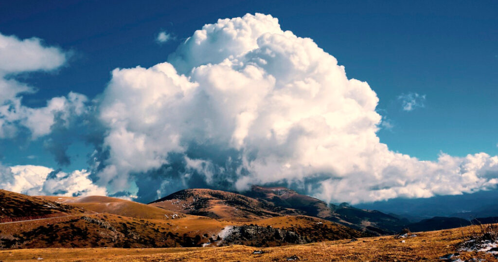 雲の種類を名前と写真付で解説｜十種雲形の特徴や記号は？ | 気象予報士のぶやんの学習帳